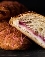 Купить Круассан с малиной c доставкой от Пекарни Дражина
